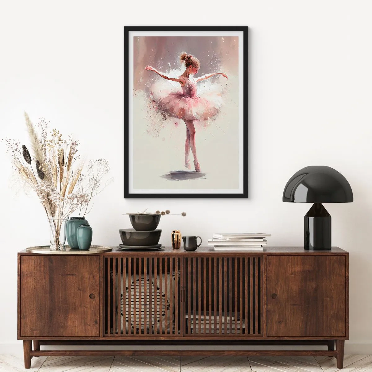 Poster in einem schwarzem Rahmen - Ballerina in künstlerischer Bewegung - 50x70cm - Wie ein junger Vogel - Moderne Wanddekoration für Wohnzimmer und Schlafzimmer ARTTOR