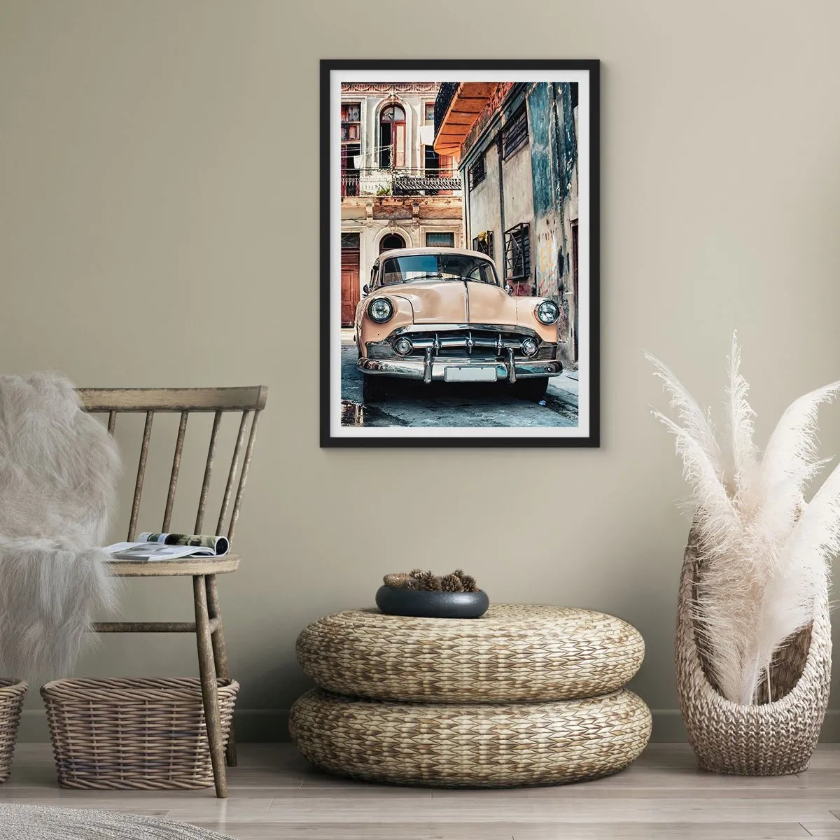 Poster in einem schwarzem Rahmen - Ein Oldtimer in einer urbanen Retro-Umgebung - 50x70cm - Die Siesta in Havanna - Moderne Wanddekoration für Wohnzimmer und Schlafzimmer ARTTOR