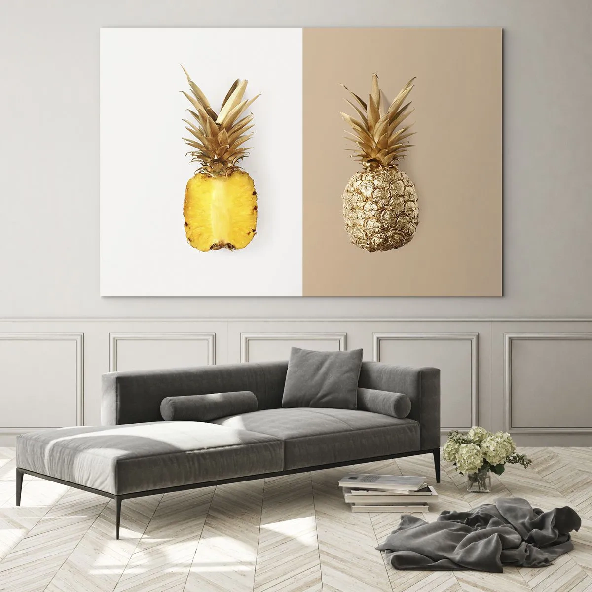 Glasbild - Bild auf glas - Eine in Scheiben geschnittene und goldene Ananas auf zwei kontrastierenden Hintergründen - 70x50cm - Ananas für uns - Moderne Wanddekoration für Wohnzimmer und Schlafzimmer ARTTOR