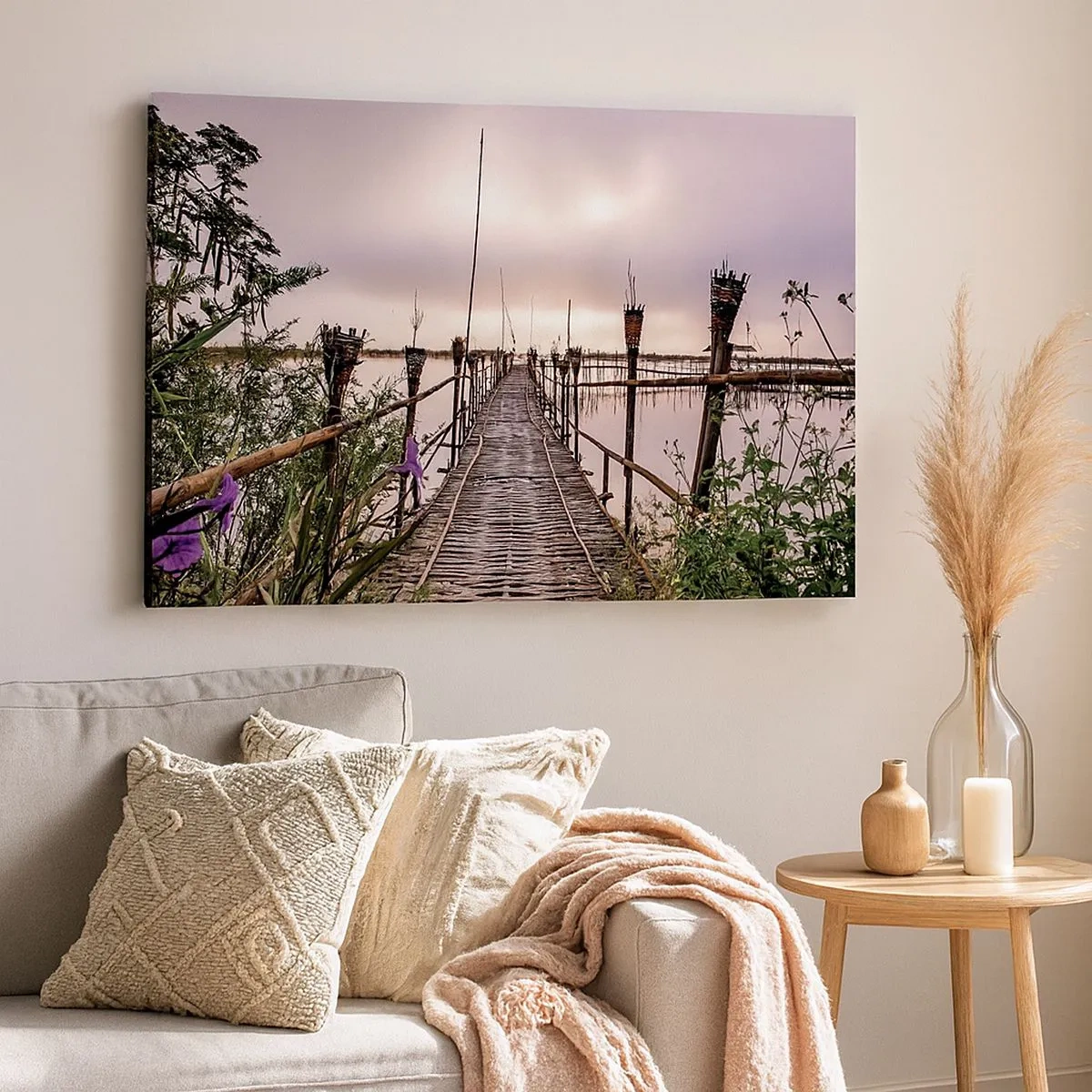 Bild auf Leinwand - Leinwandbild - Bambusbrücke über das Wasser im Morgengrauen - 70x50cm - Frieden und Ruhe Asiens - Moderne Wanddekoration für Wohnzimmer und Schlafzimmer ARTTOR