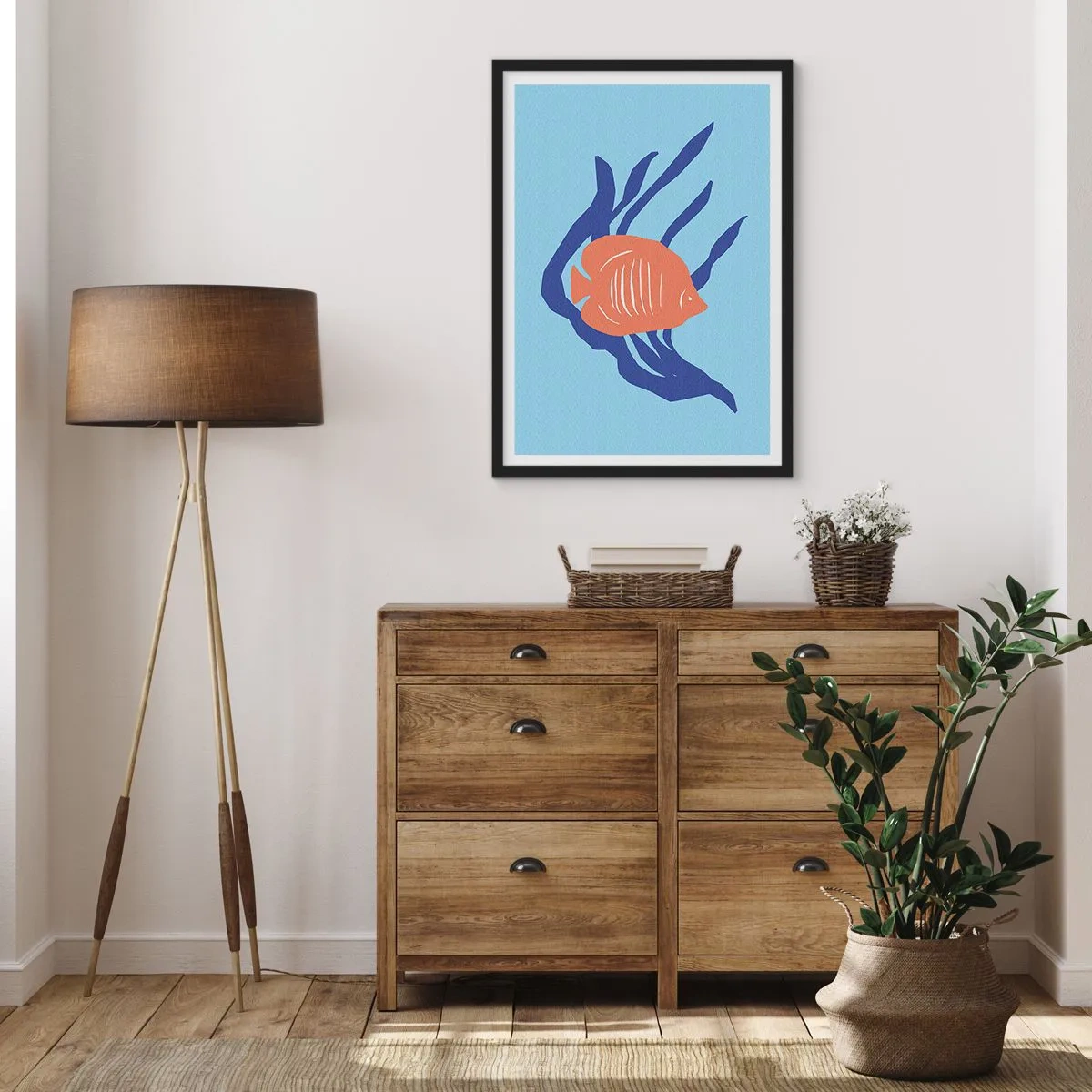 Poster in einem schwarzem Rahmen - Tropische Fische zwischen Meerespflanzen - 50x70cm - Bewohnerin von Korallengewässern - Moderne Wanddekoration für Wohnzimmer und Schlafzimmer ARTTOR