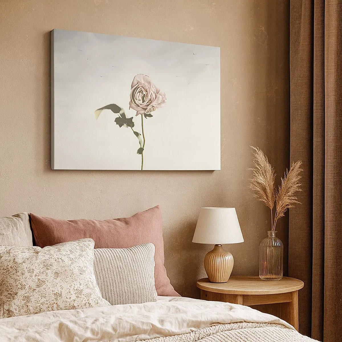 Bild auf Leinwand - Leinwandbild - Eine zarte Rose vor einem hellen Himmel mit fliegenden Vögeln - 70x50cm - Begrüßung des Frühlings - Moderne Wanddekoration für Wohnzimmer und Schlafzimmer ARTTOR