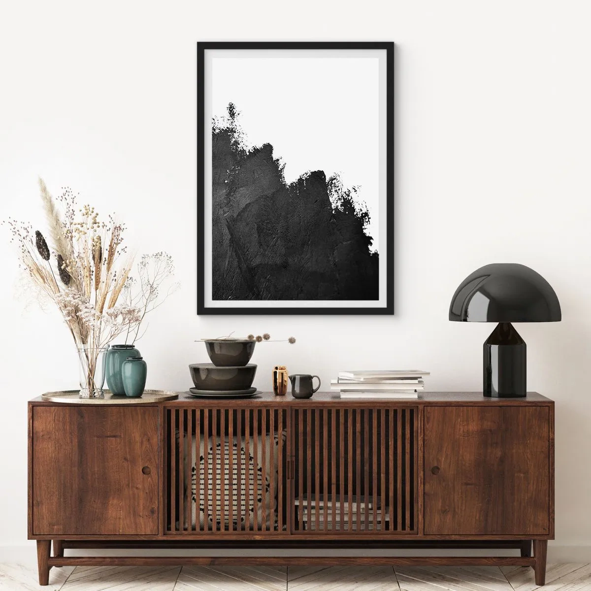 Poster in einem schwarzem Rahmen - Minimalistische Abstraktion mit schwarzem Akzent auf weißem Hintergrund - 50x70cm - Elemente: Erde - Moderne Wanddekoration für Wohnzimmer und Schlafzimmer ARTTOR