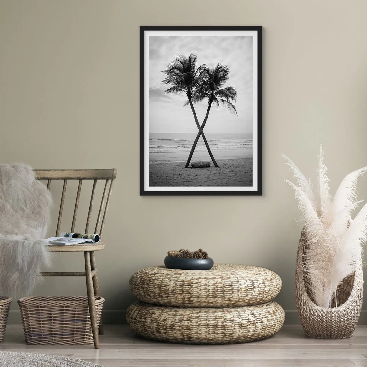 Poster in einem schwarzem Rahmen - Skandinavischer Rückzugsort - 50x70cm - Sie spürte eine Präsenz - Moderne Wanddekoration für Wohnzimmer und Schlafzimmer ARTTOR