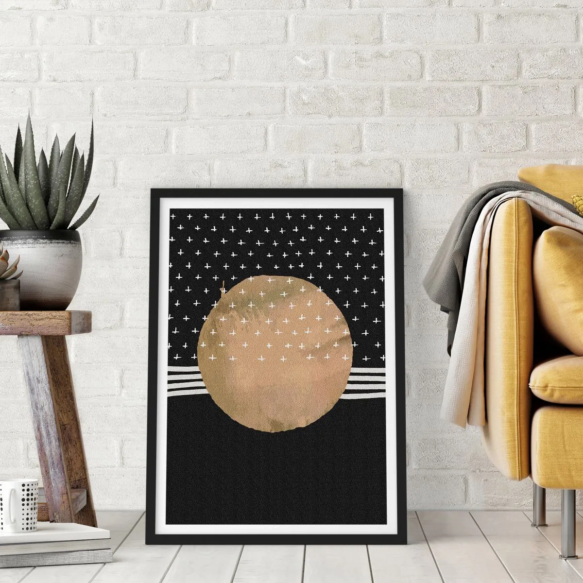 Poster in einem schwarzem Rahmen - Abstrakte goldene Kugel auf schwarzem Hintergrund mit Mustern - 50x70cm - Komposition: Galaxienflagge - Moderne Wanddekoration für Wohnzimmer und Schlafzimmer ARTTOR