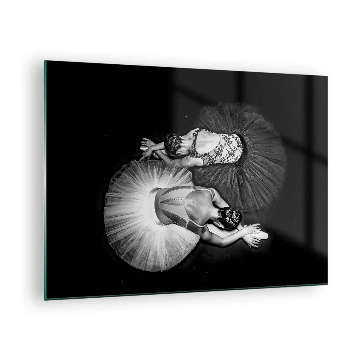Glasbild - Bild auf glas - Zwei Ballerinas in einer Ruhepose mit schwarz-weißen Tutus - 70x50cm - Jin und Jang – perfekte Balance - Moderne Wanddekoration für Wohnzimmer und Schlafzimmer ARTTOR