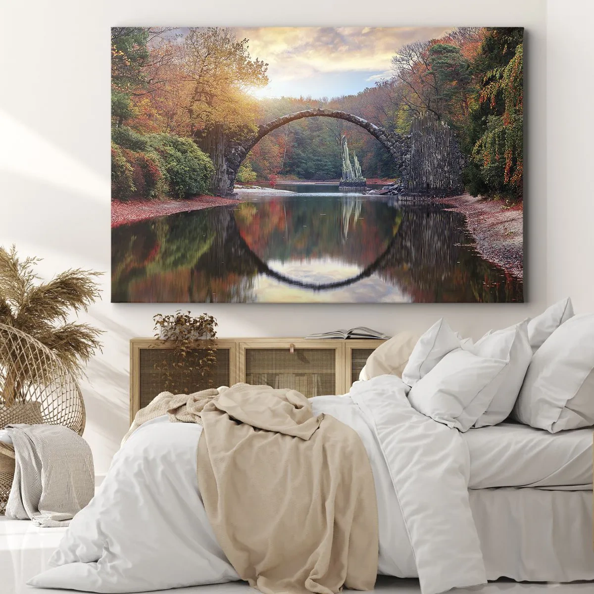 Bild auf Leinwand - Leinwandbild - Eine Steinbrücke in einer Herbstlandschaft über ruhigem Wasser - 70x50cm - Auf der anderen Seite des Spiegels - Moderne Wanddekoration für Wohnzimmer und Schlafzimmer ARTTOR