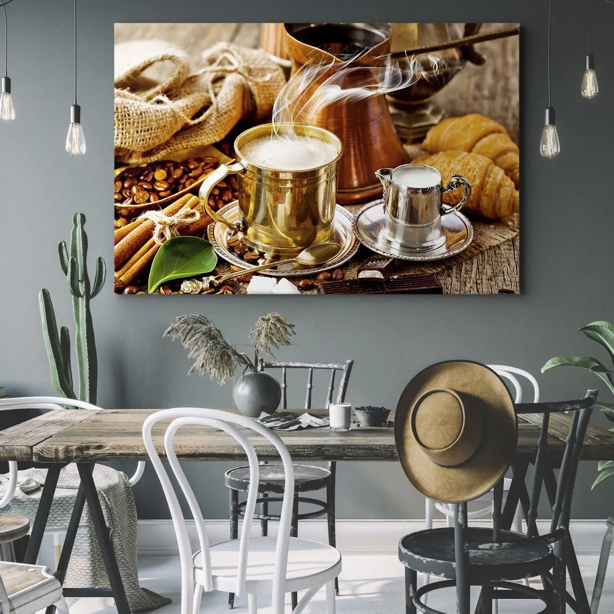 Bild auf Leinwand - Leinwandbild - Eine goldene Tasse Kaffee, umgeben von Bohnen, Krügen und Croissants - 70x50cm - Schönen Tag noch! - Moderne Wanddekoration für Wohnzimmer und Schlafzimmer ARTTOR