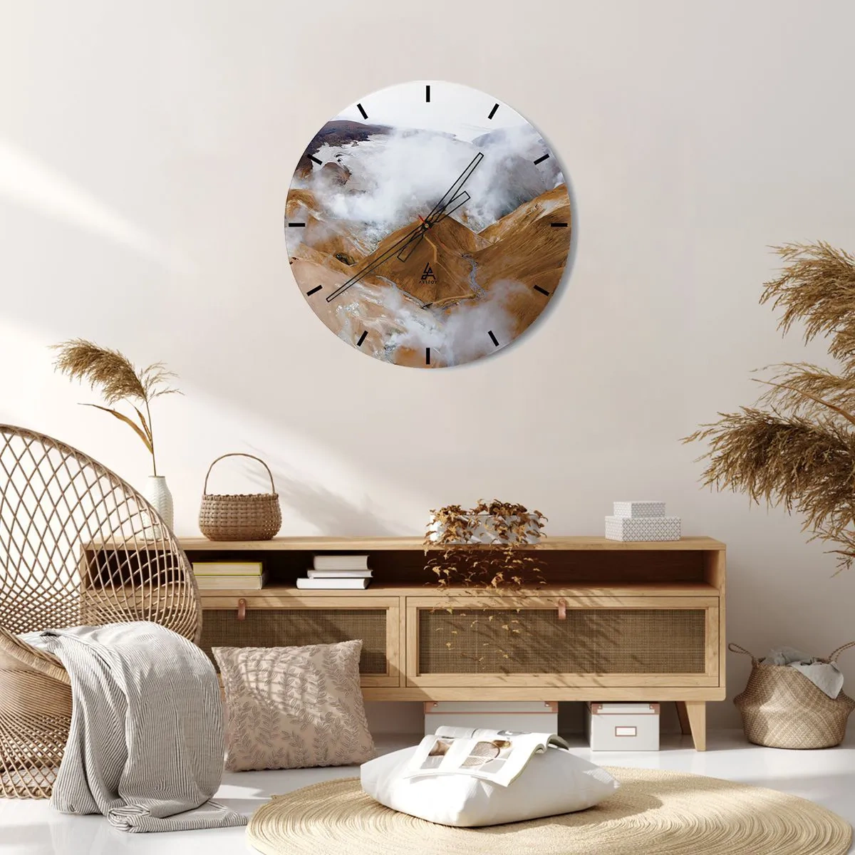 Wanduhr - Glasuhr - Islands Berglandschaft mit Nebel, der über dem Tal hängt - 30x30cm - Islands rohe Schönheit - Moderne Wanddekoration für Wohnzimmer, Küche und Schlafzimmer ARTTOR