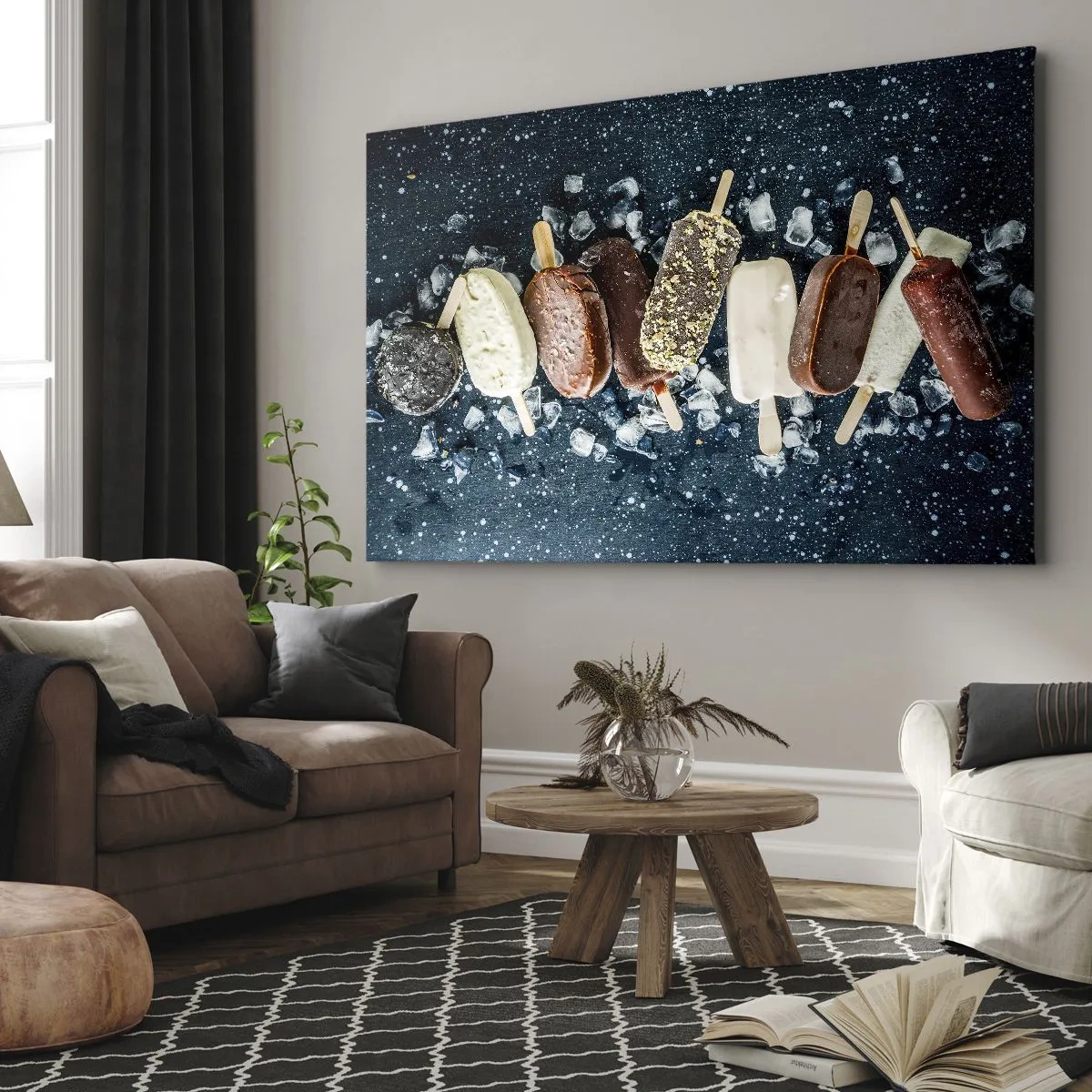 Bild auf Leinwand - Leinwandbild - Bunte Eislutscher auf Eis mit dunklem Hintergrund angeordnet - 70x50cm - Geschmack des heißen Sommers - Moderne Wanddekoration für Wohnzimmer und Schlafzimmer ARTTOR