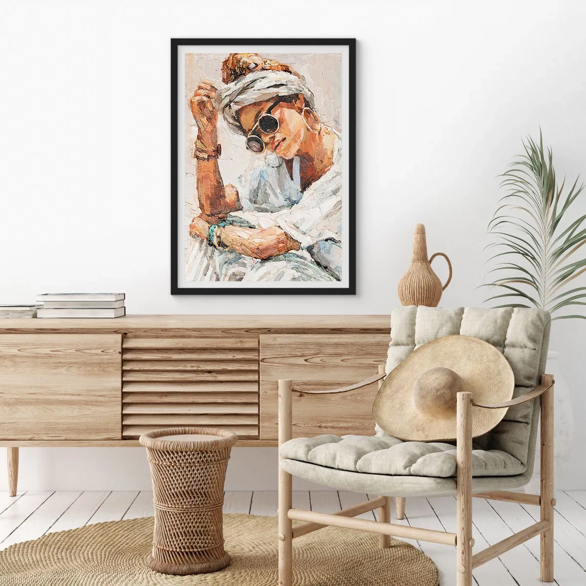 Poster in einem schwarzem Rahmen - Porträt einer Frau mit Brille und Turban im impressionistischen Stil - 50x70cm - Porträt in voller Sonne - Moderne Wanddekoration für Wohnzimmer und Schlafzimmer ARTTOR