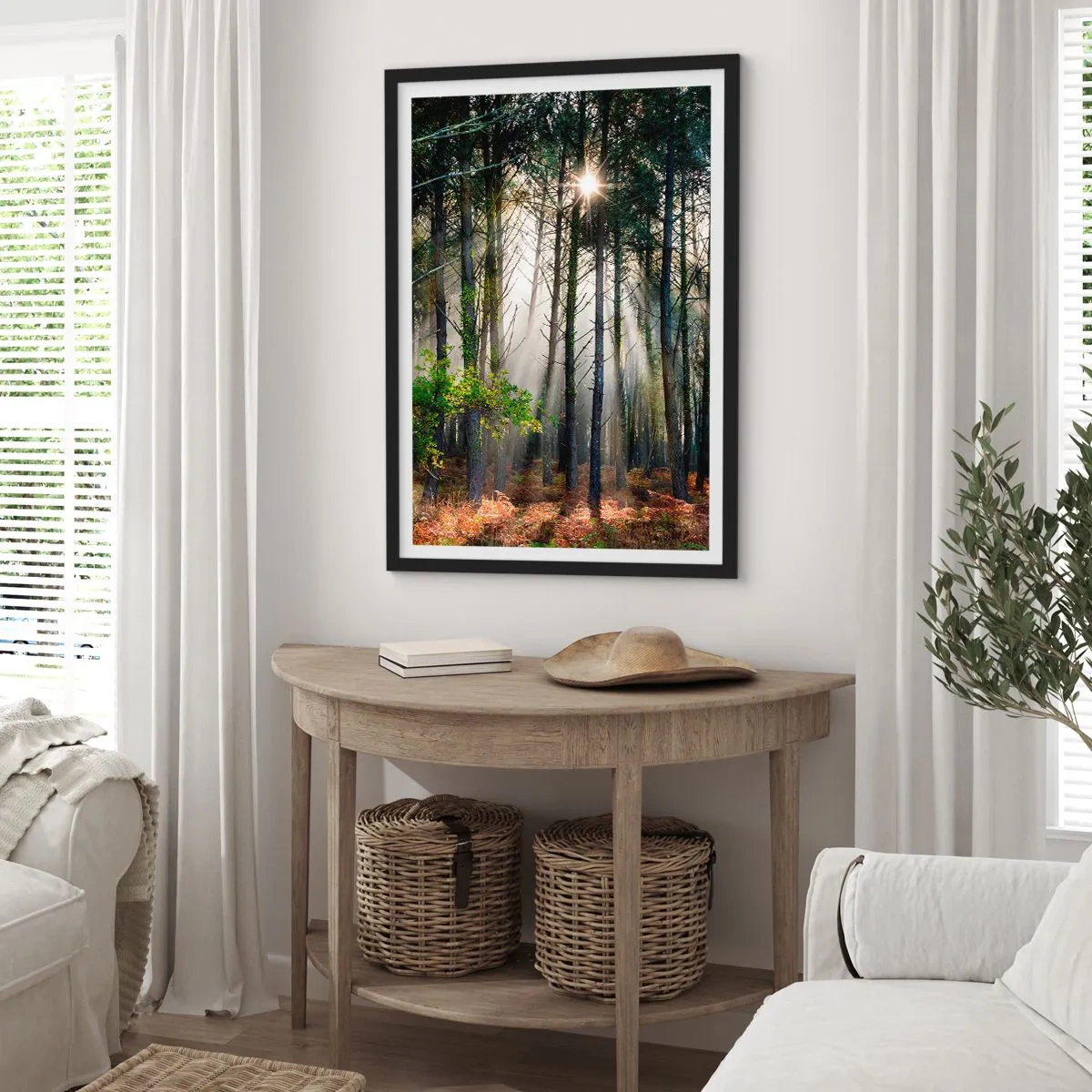 Poster in einem schwarzem Rahmen - Zauberhafte Sonnenstrahlen in der Waldlandschaft - 50x70cm - Waldgebiet - Moderne Wanddekoration für Wohnzimmer und Schlafzimmer ARTTOR