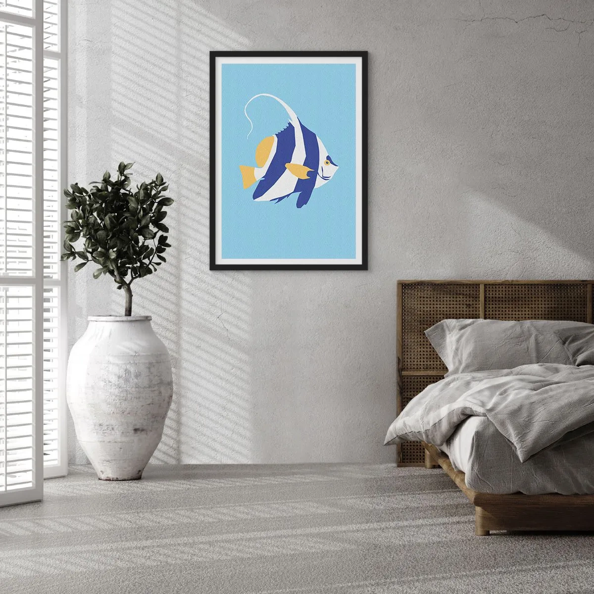 Poster in einem schwarzem Rahmen - Eine minimalistische Grafik eines exotischen Fisches auf blauem Hintergrund. - 50x70cm - Vermisse tropische Gewässer - Moderne Wanddekoration für Wohnzimmer und Schlafzimmer ARTTOR
